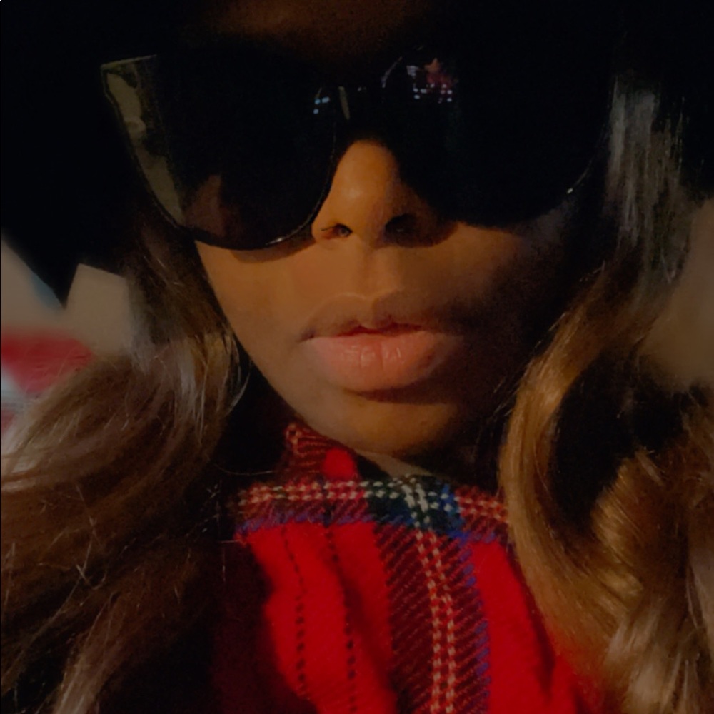 Meet your Posher, Tanisha l